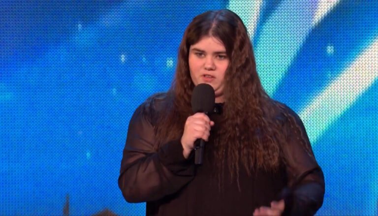 THE SHY SENSATION! Nervous Emma Jones Stuns The Judges With A Magnificent Voice! Watch the full video in comments