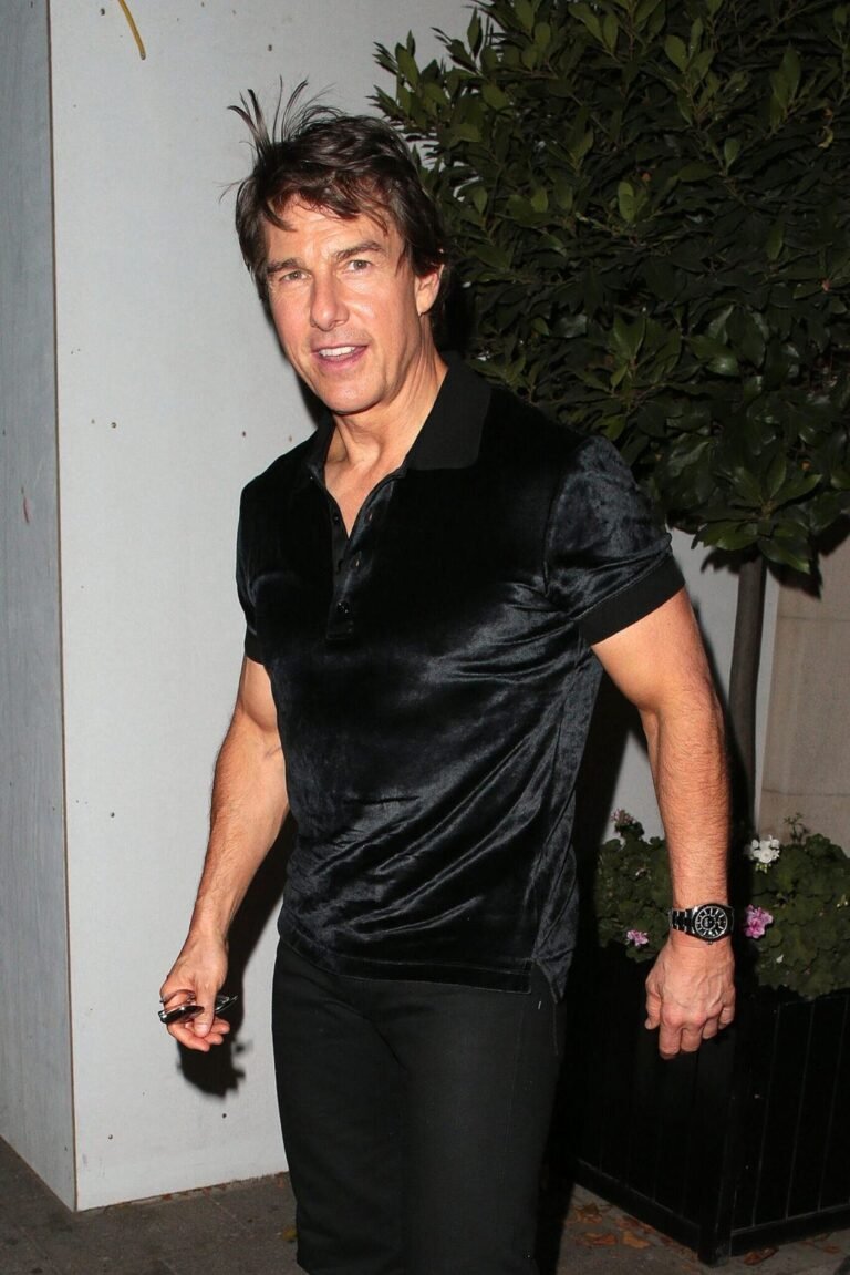 15 years after the heartbreak of divorce, Tom Cruise, 61, might have found love again… better sit down, because you could recognize his new lady ❤ Check Comments ⬇