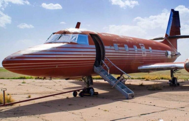 Elvis Presley’s Private Flight From 1962 Has Finally Been Sold – The Interior Is Amazing