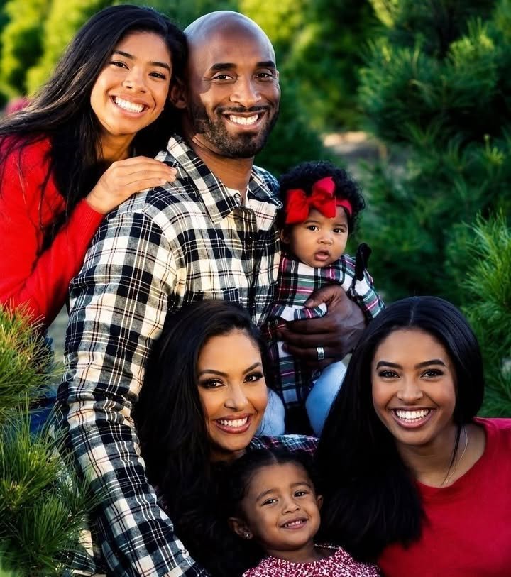 Bryant Family Photo Sparks An Emotional Wave Of Reactions