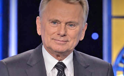 Vanna White Reacts as Pat Sajak Leaves Wheel of Fortune After 41 Years