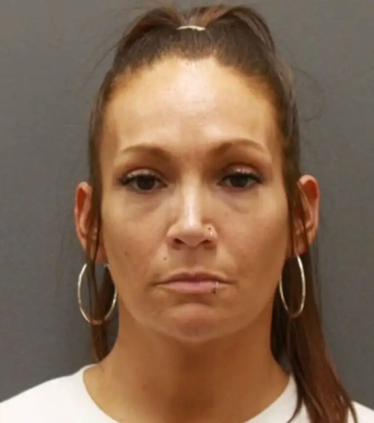 Minnesota Woman’s Mugshot Compared to Jennifer Lopez Online